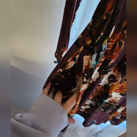 Sweet Lovely Knee Length Dress - Picture 3 of 5